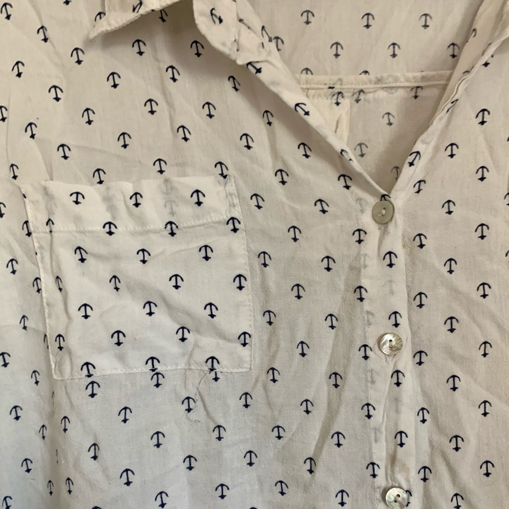 Sleeveless Button-Up Anchor Print Top 3x